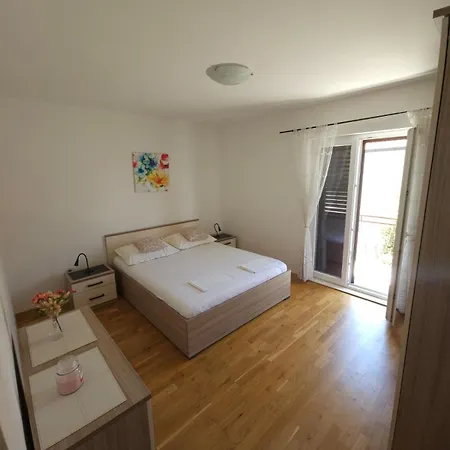 Dane Apartmán Makarská