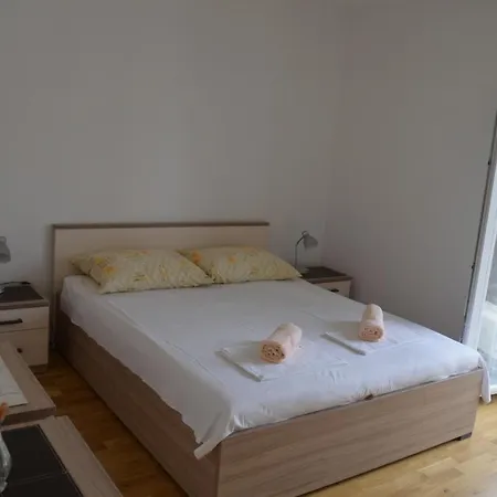 Dane Apartment *
