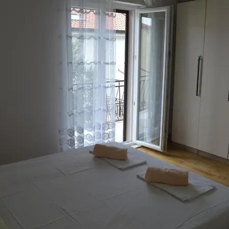 Apartment Dane Makarska